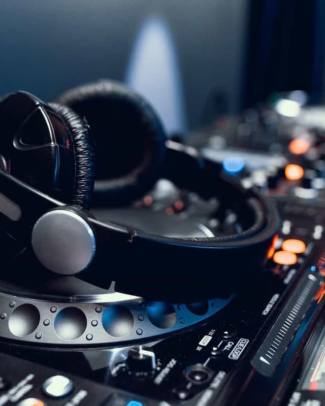Electronic Music DJ